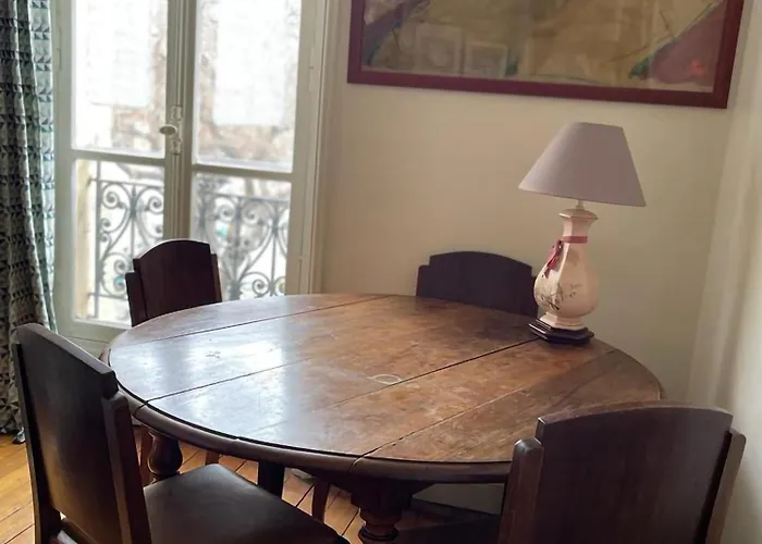 Flat In Montmartre/Abbesses